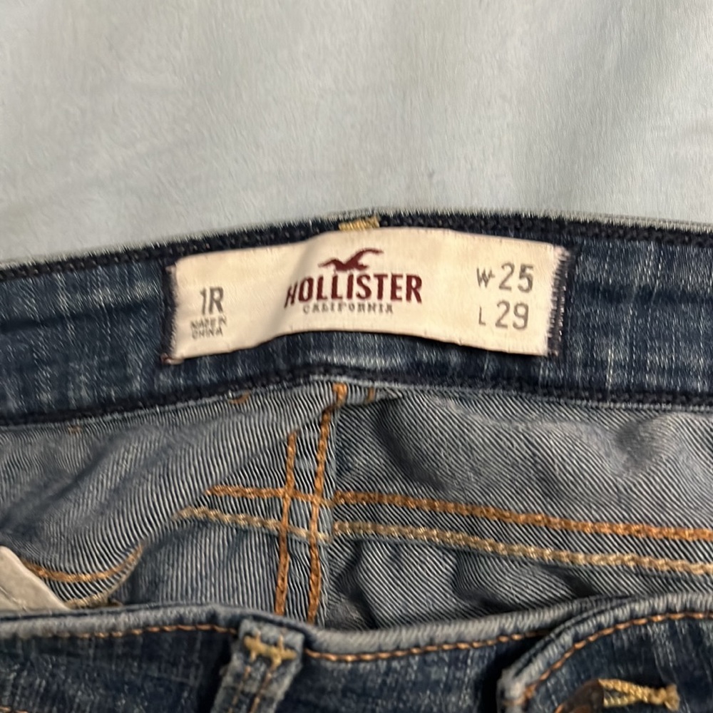 Hollister 1R w25 l29 - Picture 3 of 3